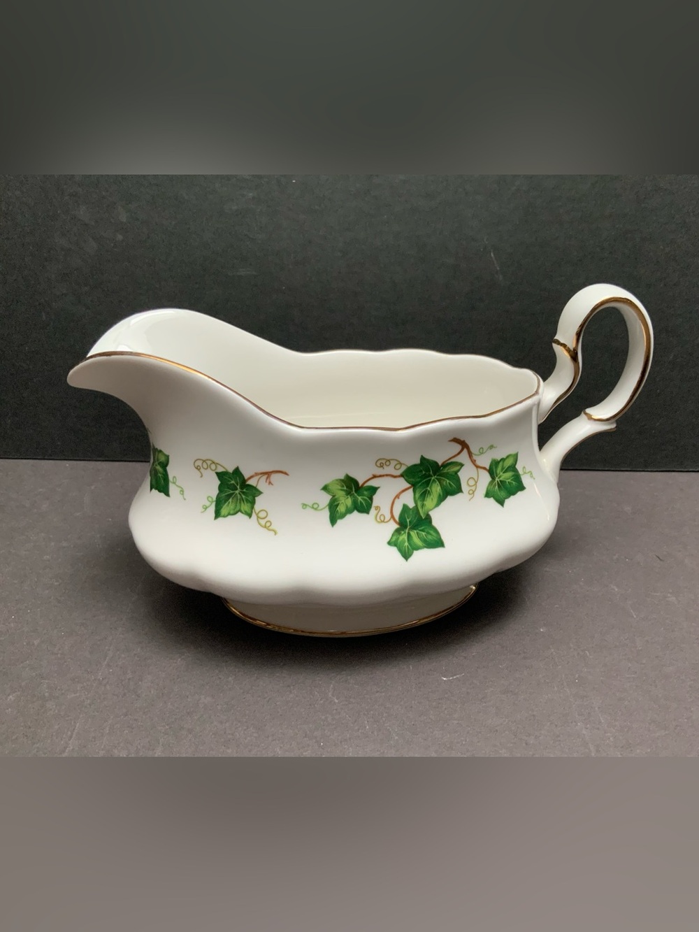 Vintage Colclough ‘Ivy Leaf’ Bone China Sauce / Gravy Boat, England
